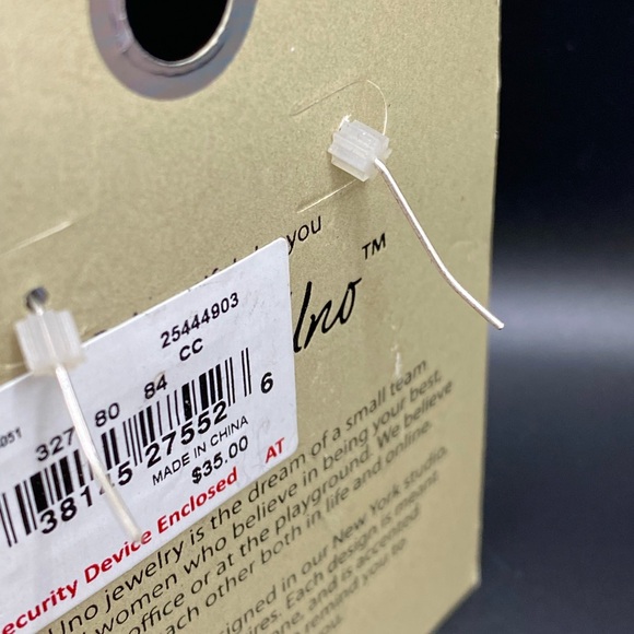 Bella 🐝 Uno Beaded Dangle Earrings NWT - Picture 3 of 6